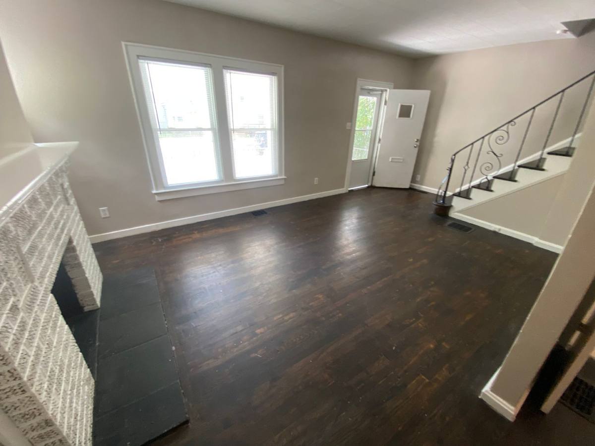 Apartment for rent at 428 E Lane Ave, Columbus, OH 43201