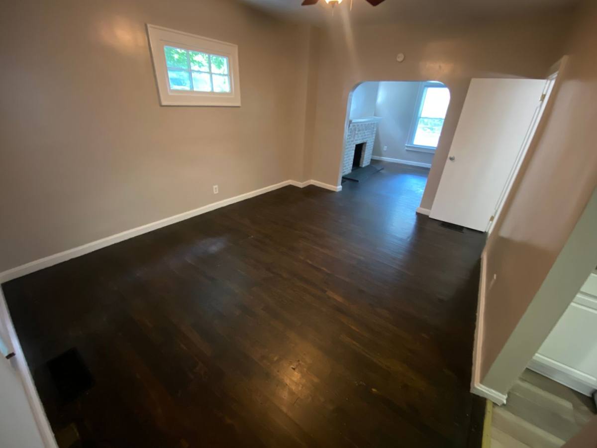 Apartment for rent at 428 E Lane Ave, Columbus, OH 43201