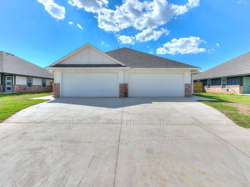 House for rent at 10601 Lawson Place Rd, Oklahoma City, OK 73162