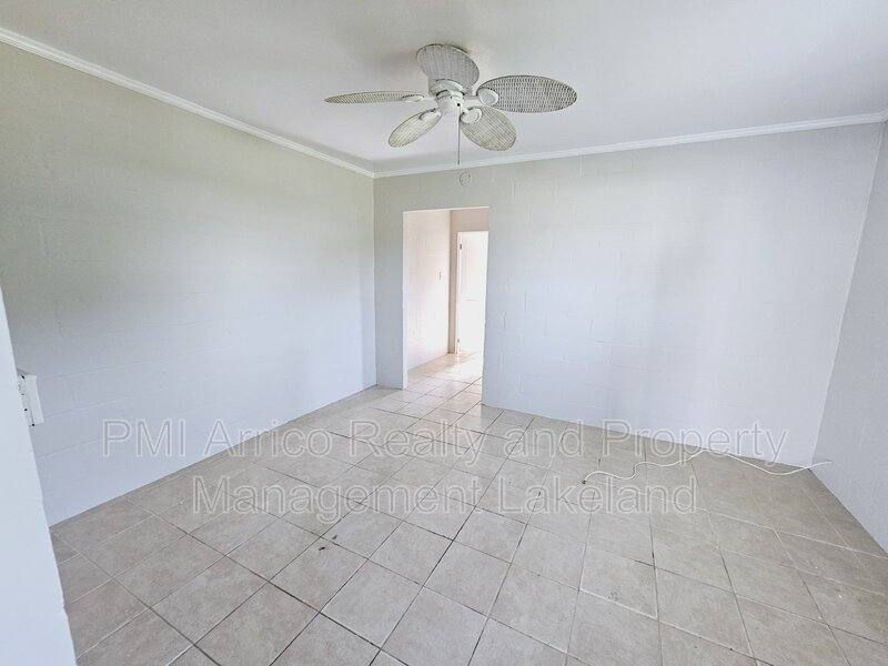 Apartment for rent at 324 Pearl St #2, Lake Wales, FL 33853