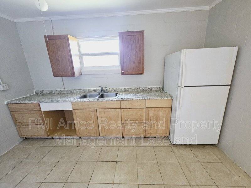 Apartment for rent at 324 Pearl St #2, Lake Wales, FL 33853