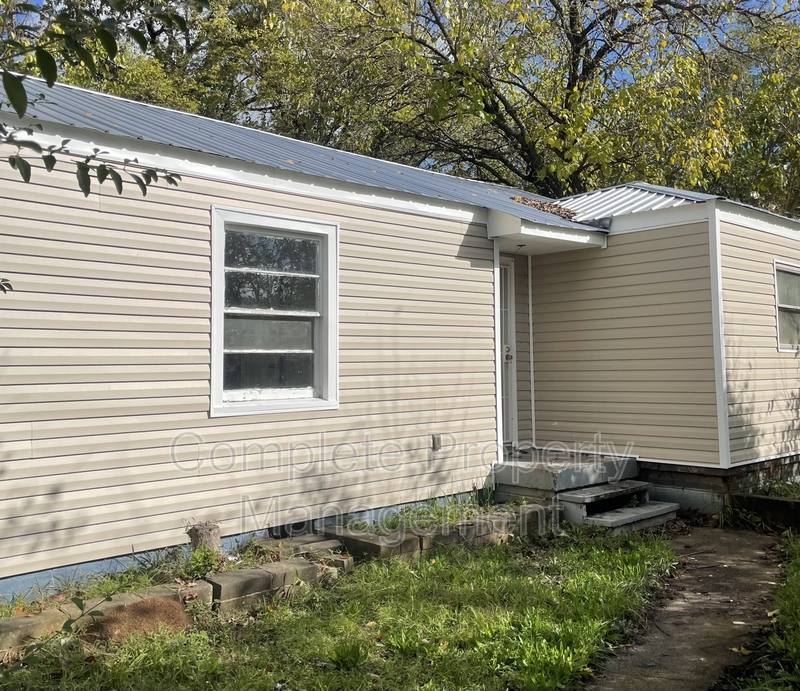House for rent at 6721 Grasselli Rd, Fairfield, AL 35064