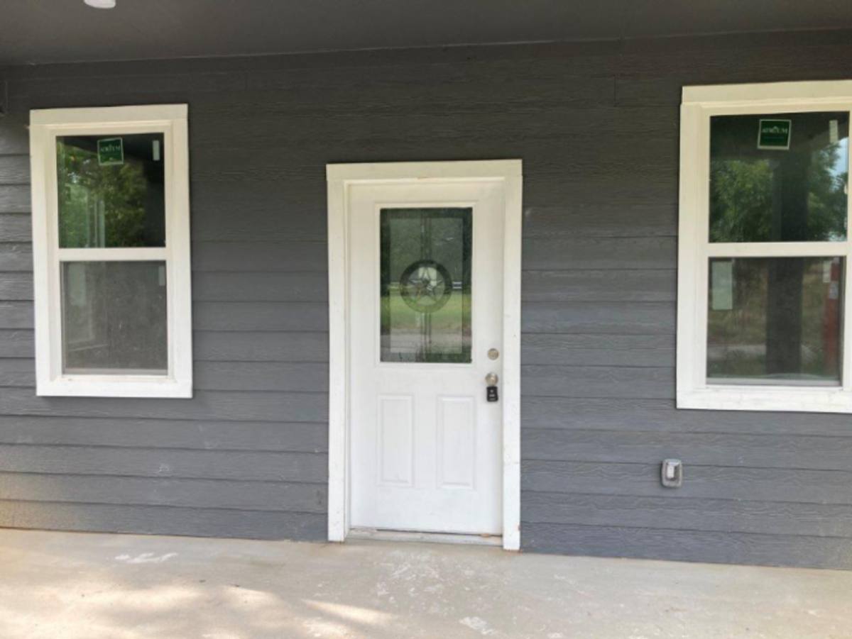 House for rent at 809 S Travis Ave, Denison, TX 75021