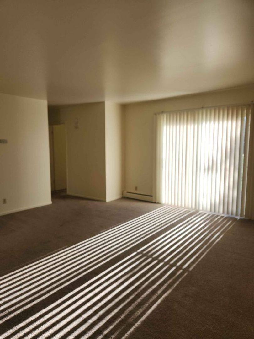 Apartment for rent at 444 Gramercy Dr, Rockford, IL 61107