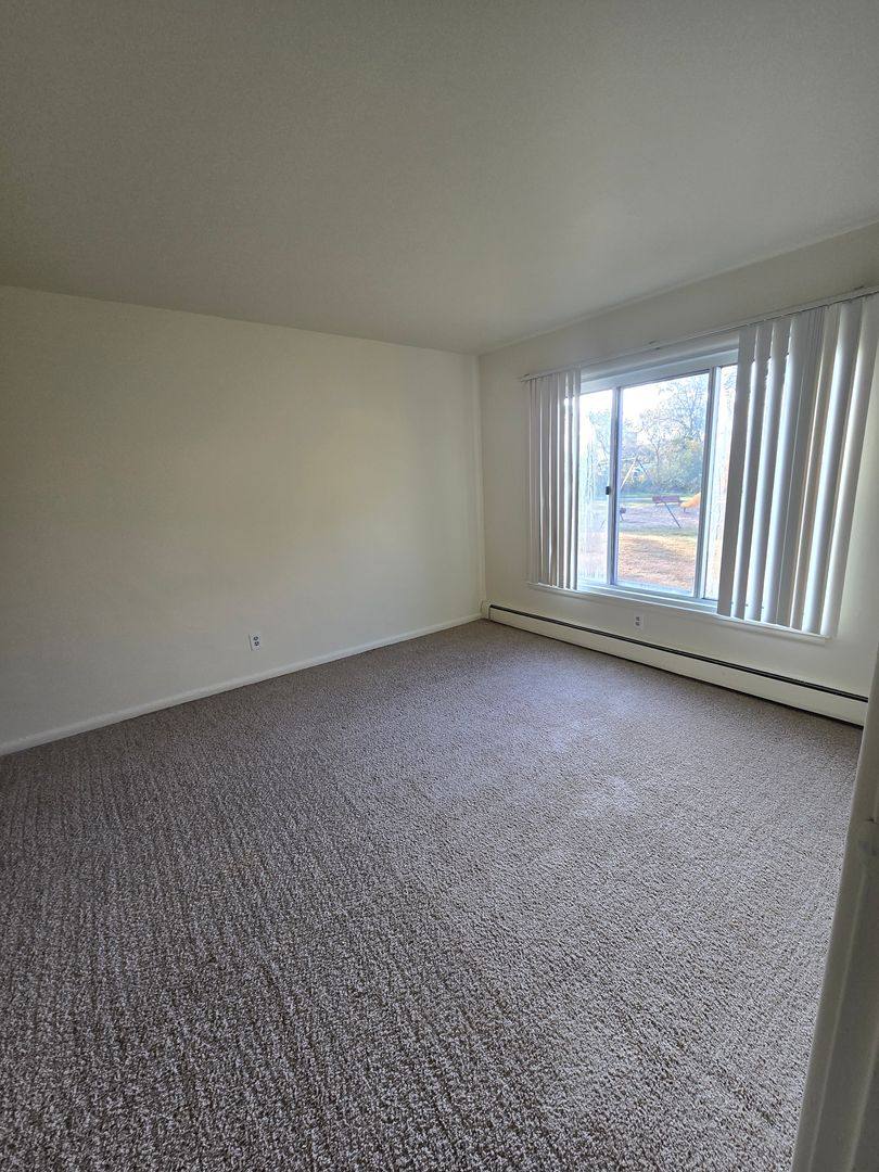 Apartment for rent at 444 Gramercy Dr, Rockford, IL 61107