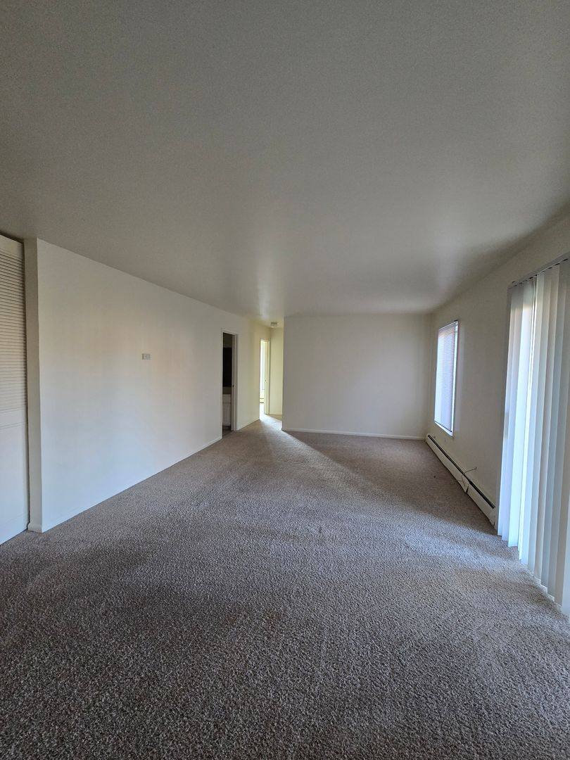 Apartment for rent at 444 Gramercy Dr, Rockford, IL 61107