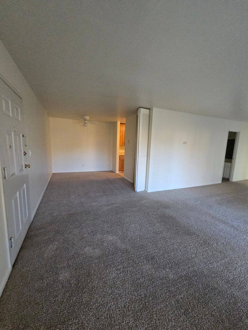 Apartment for rent at 444 Gramercy Dr, Rockford, IL 61107
