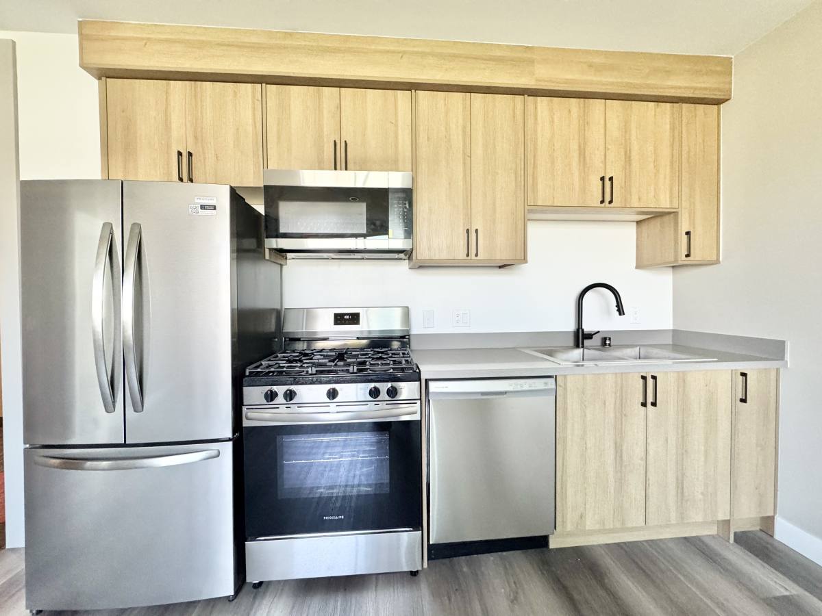 Apartment for rent at 10806 Blix St #402, North Hollywood, CA 91602