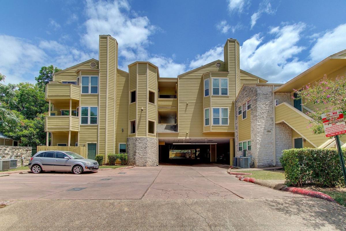 Condo for rent at 808 W 29th St #301, Austin, TX 78705
