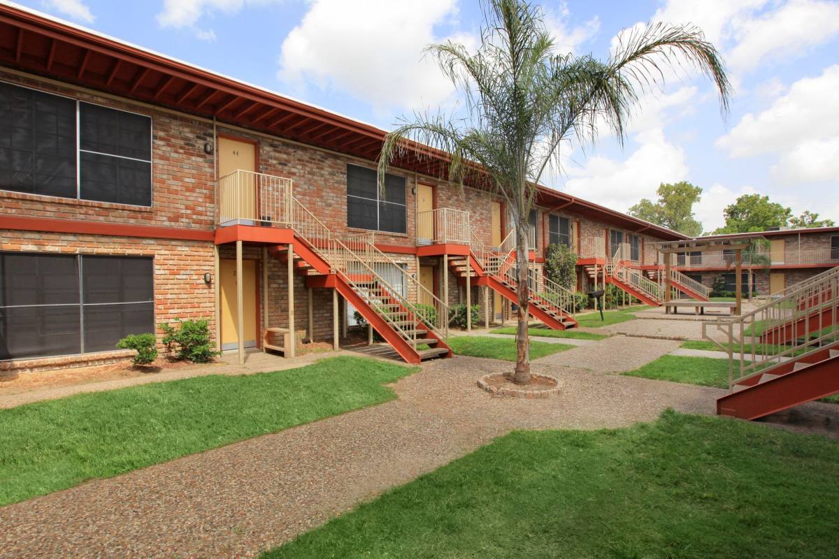 Apartment for rent at 313 Sunnyside St, Houston, TX 77076