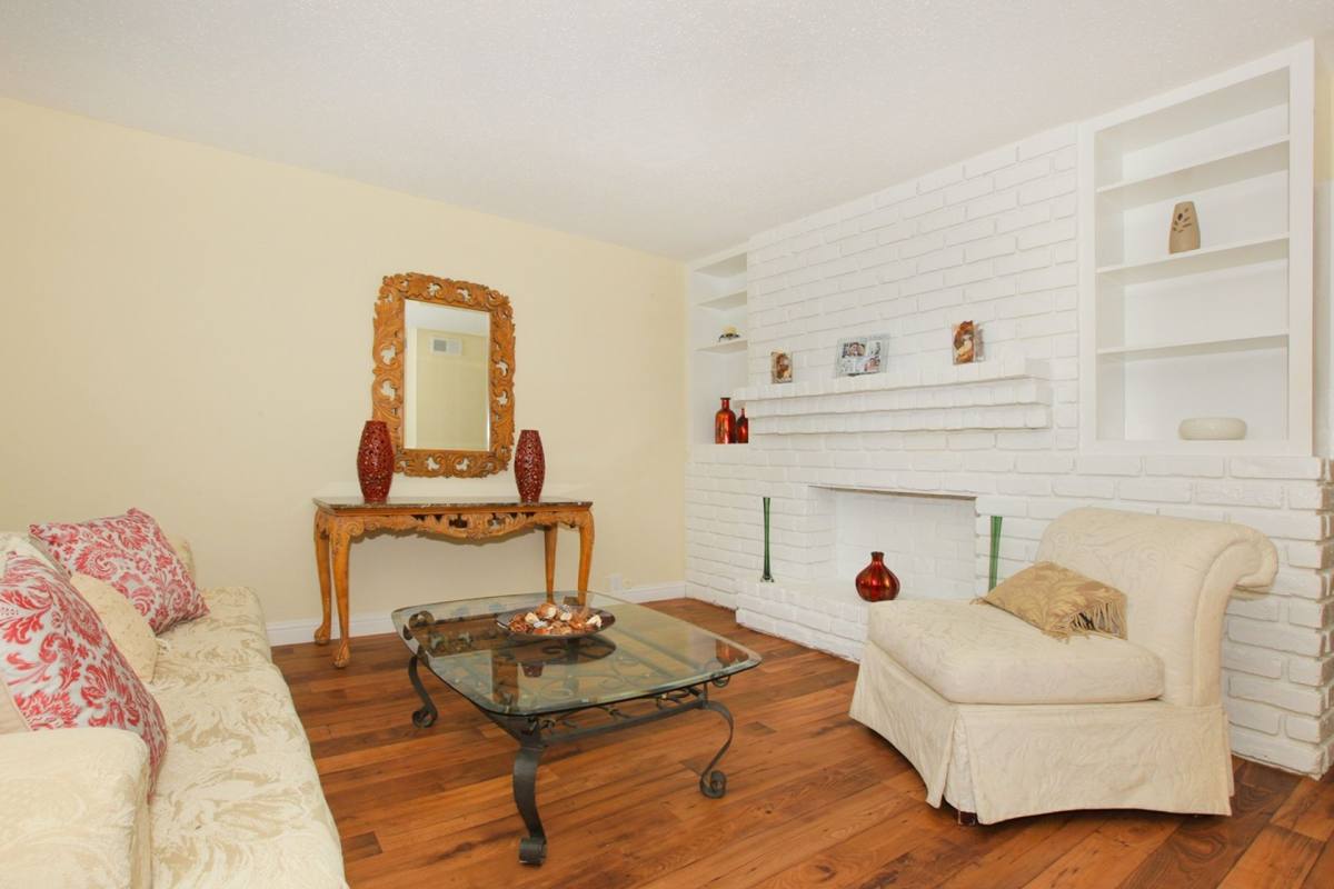 Apartment for rent at 313 Sunnyside St, Houston, TX 77076
