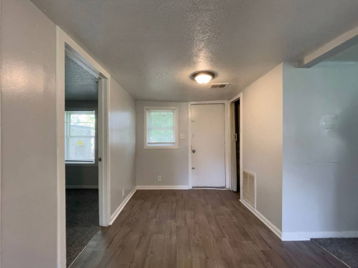 Apartment for rent at 1521 E Kirby Ave, Muncie, IN 47302