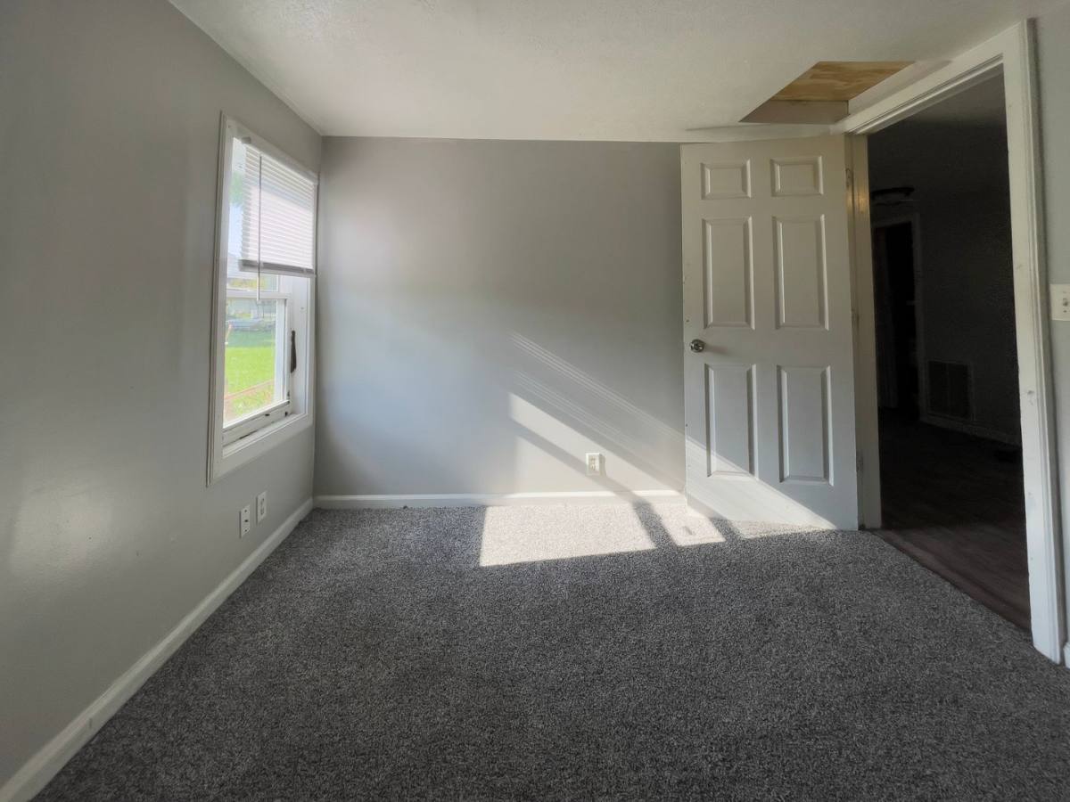 Apartment for rent at 1521 E Kirby Ave, Muncie, IN 47302