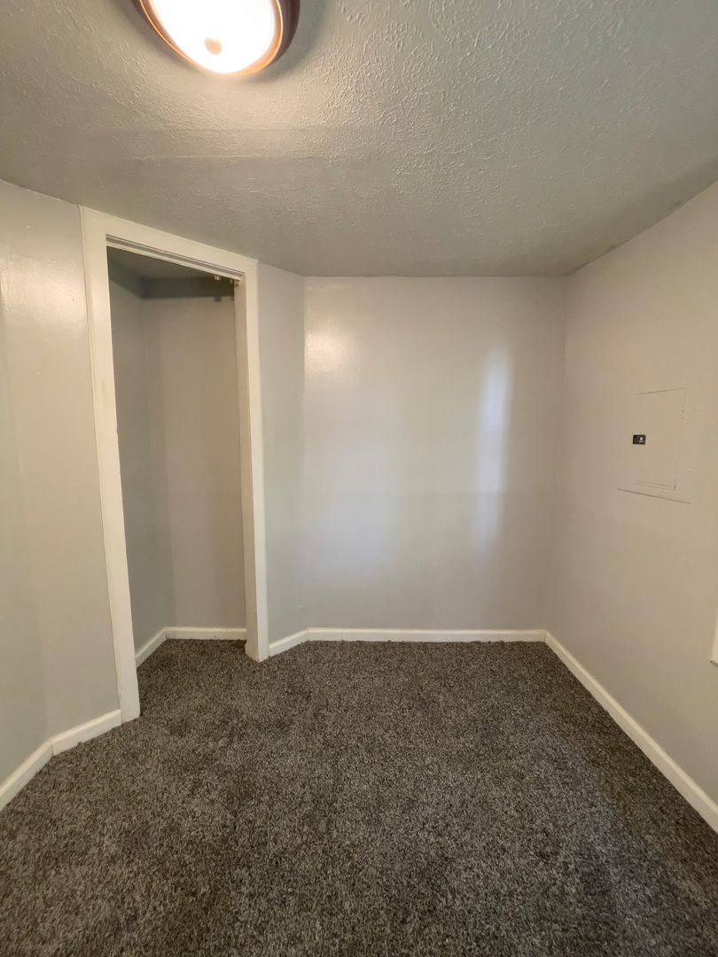 Apartment for rent at 1521 E Kirby Ave, Muncie, IN 47302