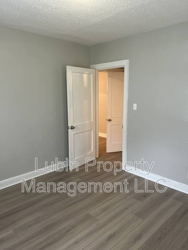 Apartment for rent at 2406 Forest Ave, Memphis, TN 38112