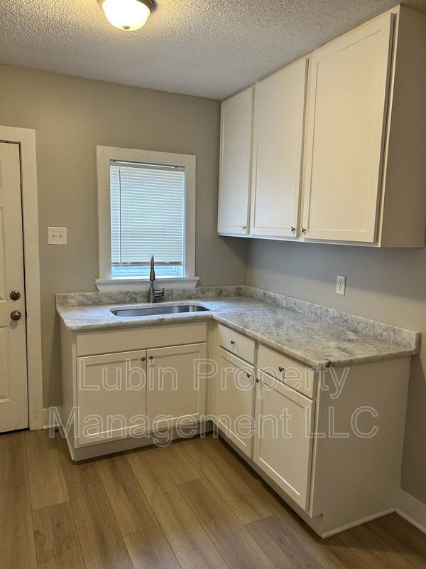 Apartment for rent at 2406 Forest Ave, Memphis, TN 38112