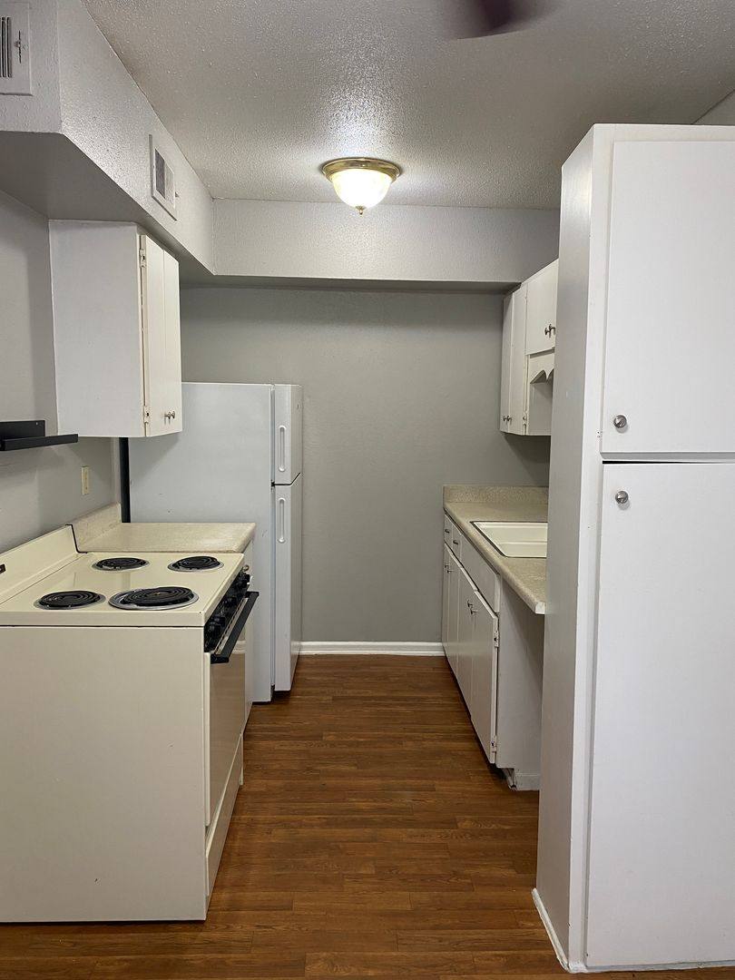 Apartment for rent at 701 E Grayson St, San Antonio, TX 78208