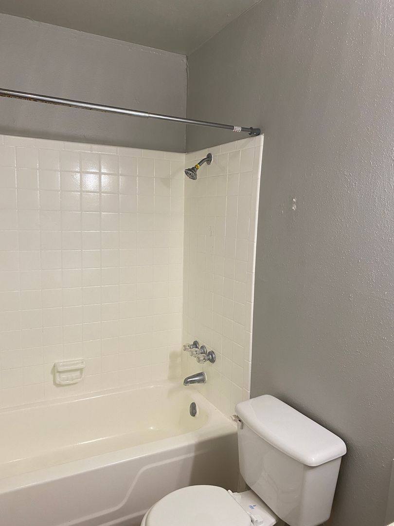 Apartment for rent at 701 E Grayson St, San Antonio, TX 78208