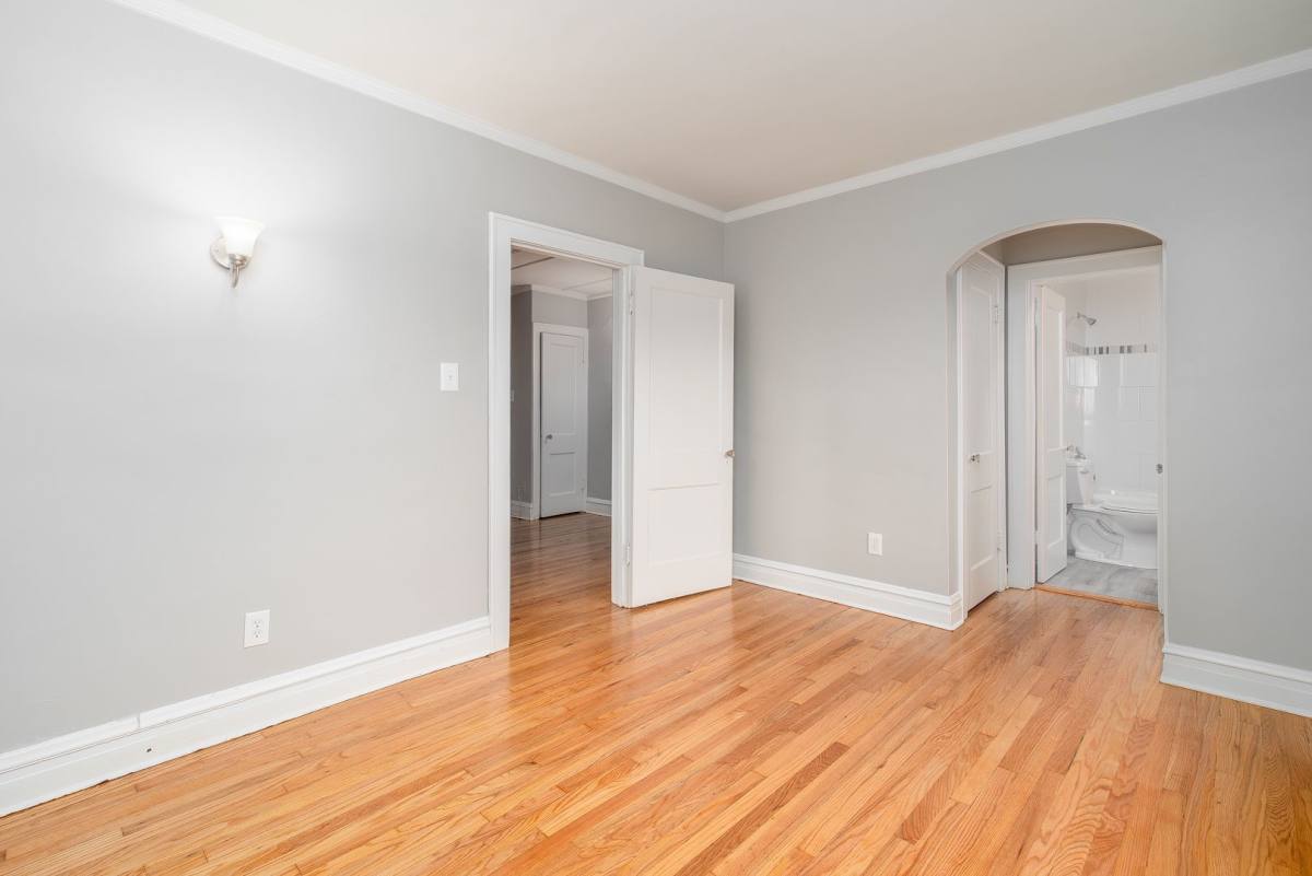 Apartment for rent at 428-432 N Park Blvd, Glen Ellyn, IL 60137