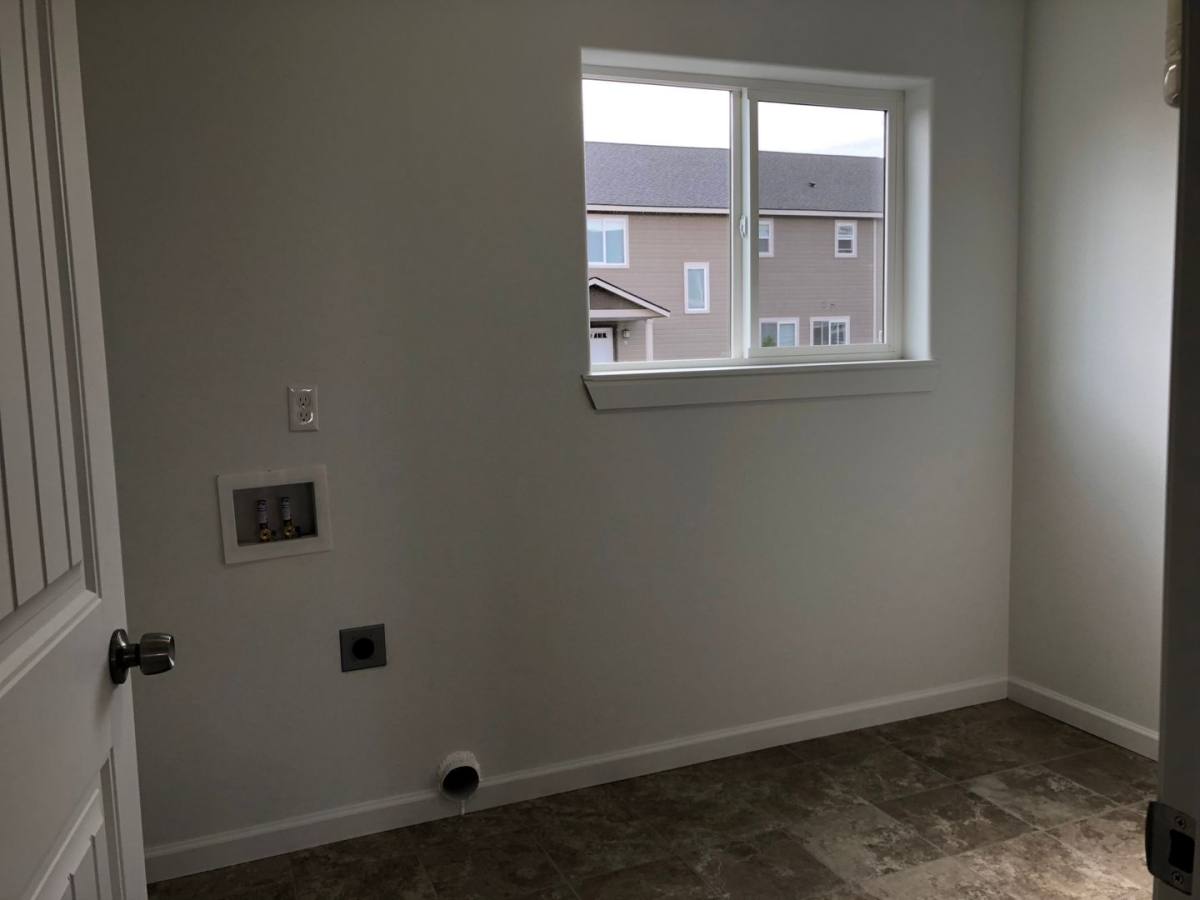 Apartment for rent at 711 NE 3rd Ave, Ephrata, WA 98823