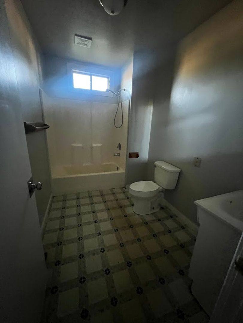 House for rent at 2020 N Glenwood Ave, Muncie, IN 47303
