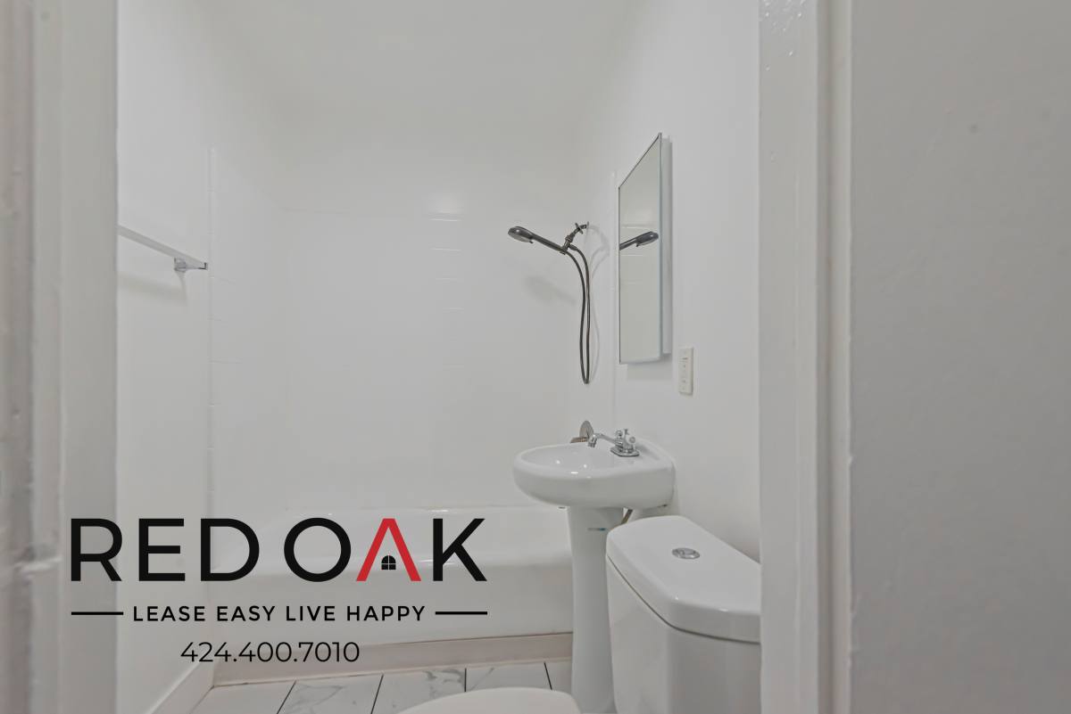 Condo for rent at 854 S Oxford Ave #404, Los Angeles, CA 90005