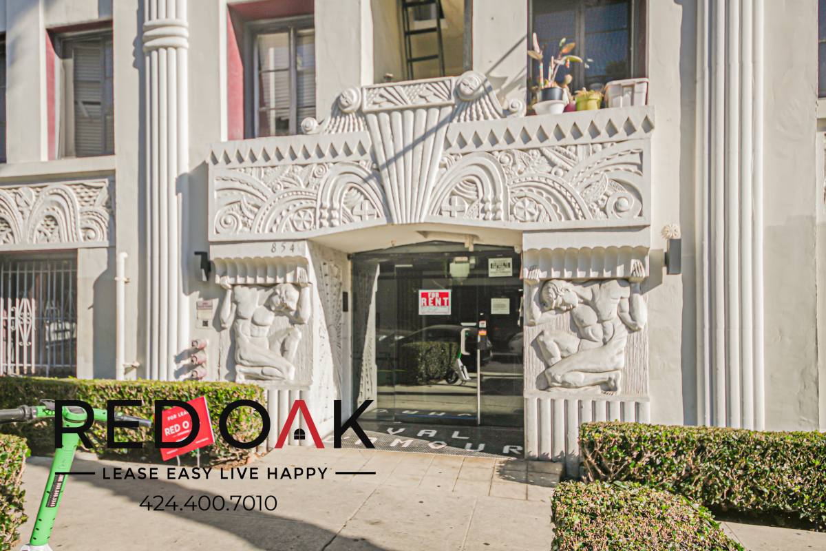 Condo for rent at 854 S Oxford Ave #404, Los Angeles, CA 90005
