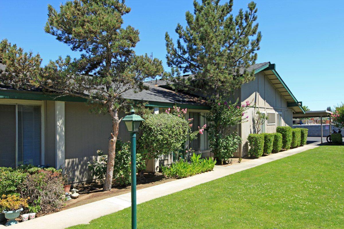 Apartment for rent at 4650 N First St, Fresno, CA 93726