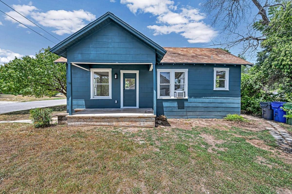House for rent at 1905 N 19th St, Waco, TX 76707