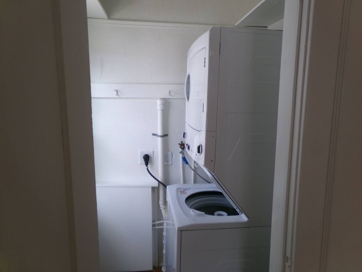 Apartment for rent at 1529 W First St, Winston Salem, NC 27101