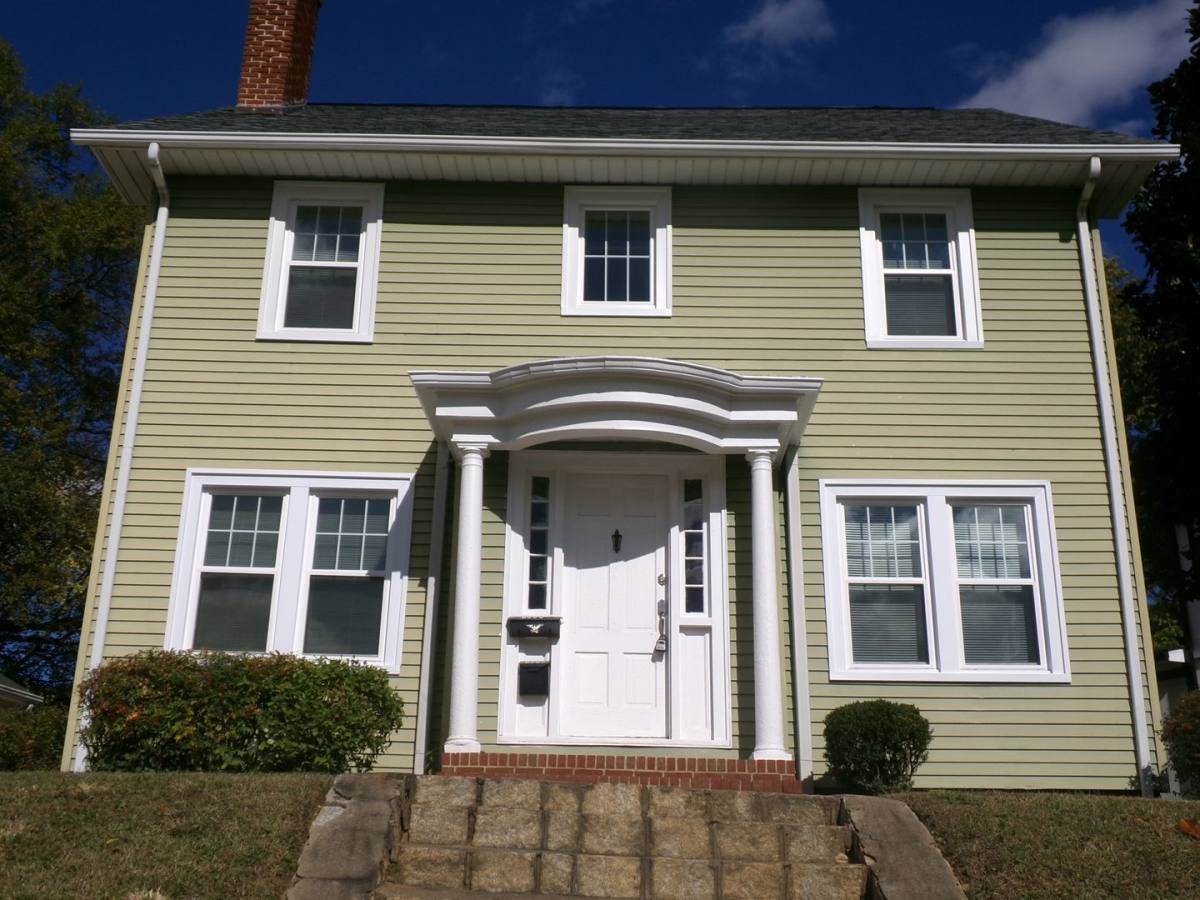 Apartment for rent at 1529 W First St, Winston Salem, NC 27101