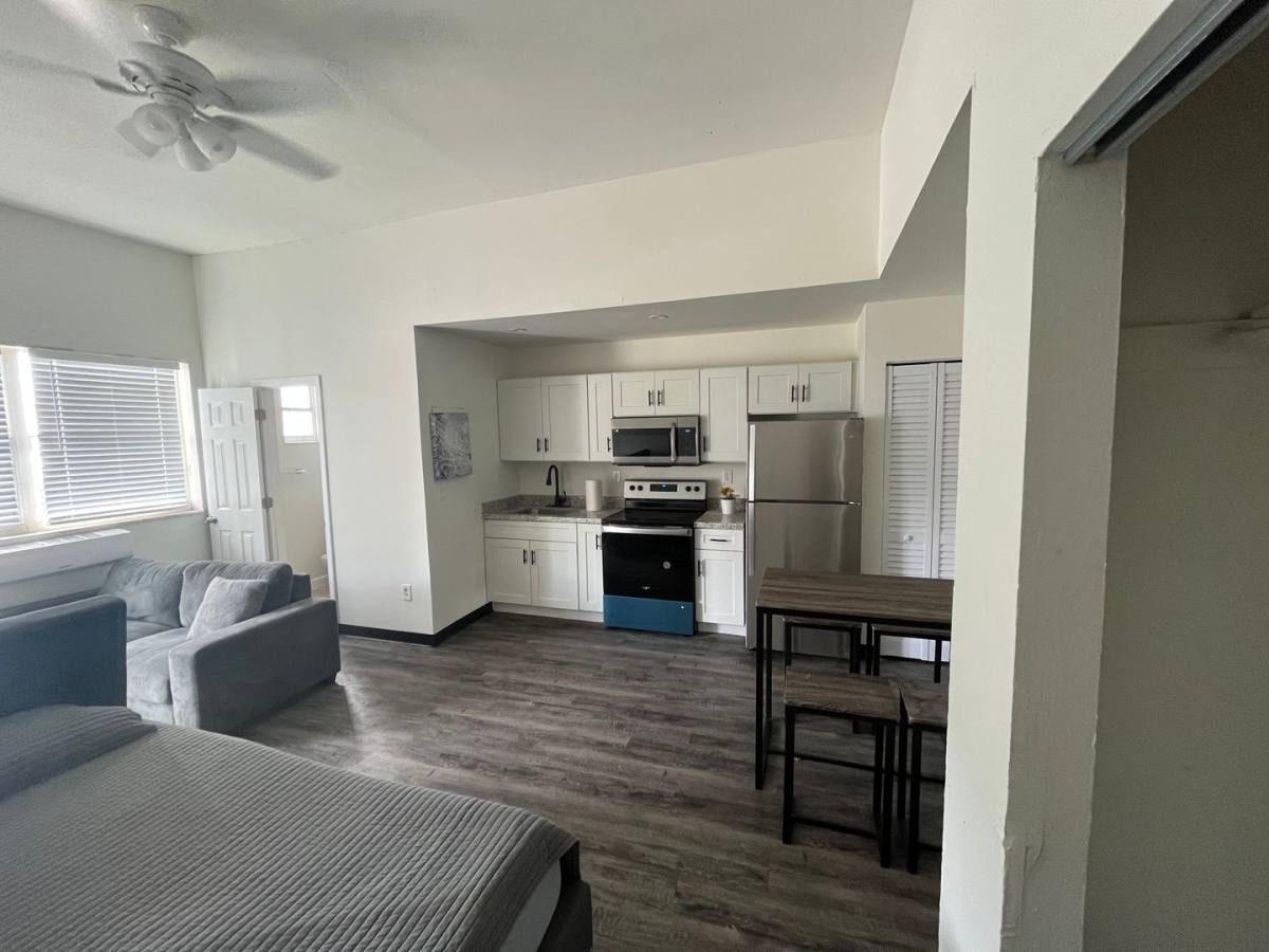 Apartment for rent at 467 NW 8th St, Miami, FL 33136