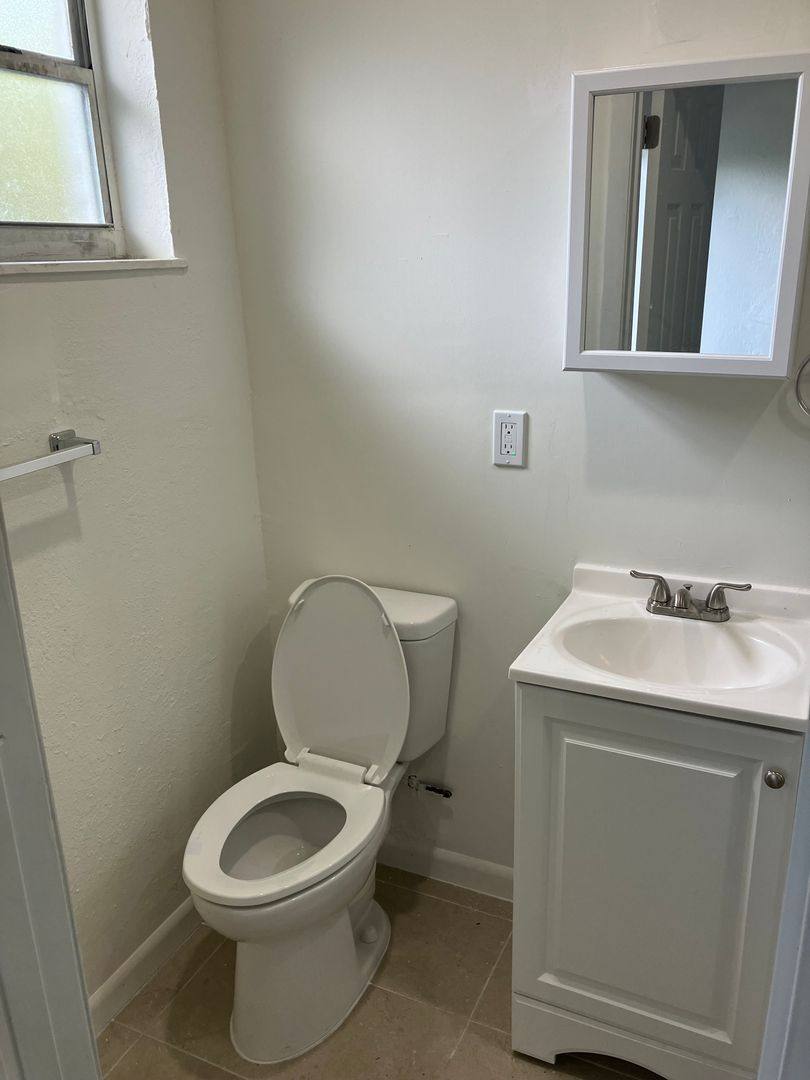 Apartment for rent at 467 NW 8th St, Miami, FL 33136