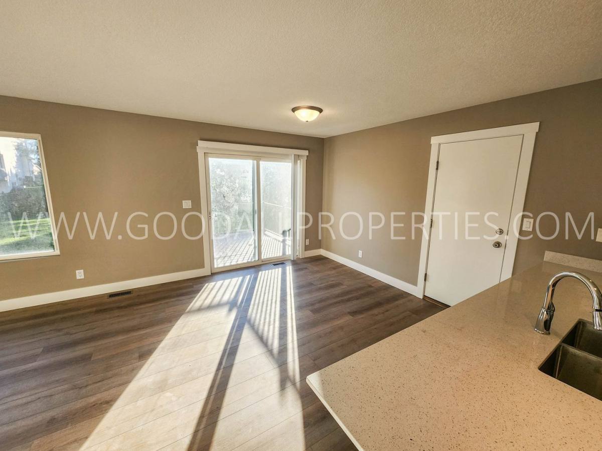 House for rent at 425 SE Waco Place, Waukee, IA 50263