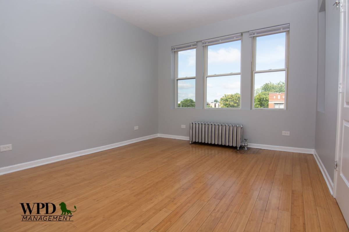 Apartment for rent at 1649 W 78th St, Chicago, IL 60620