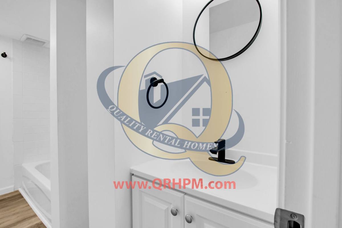 Apartment for rent at 352 Bradley Ave, Flint, MI 48503