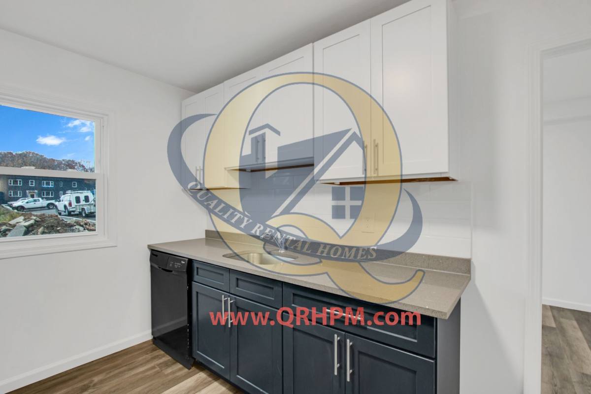 Apartment for rent at 352 Bradley Ave, Flint, MI 48503