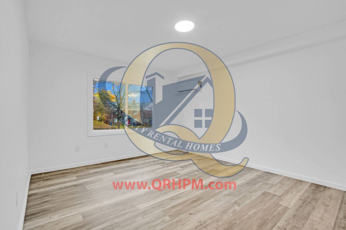 Apartment for rent at 352 Bradley Ave, Flint, MI 48503