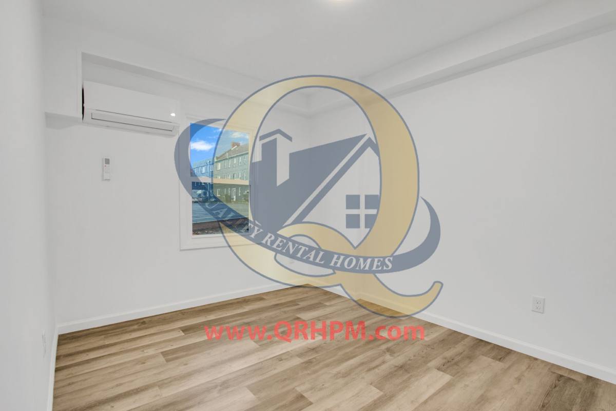 Apartment for rent at 352 Bradley Ave, Flint, MI 48503