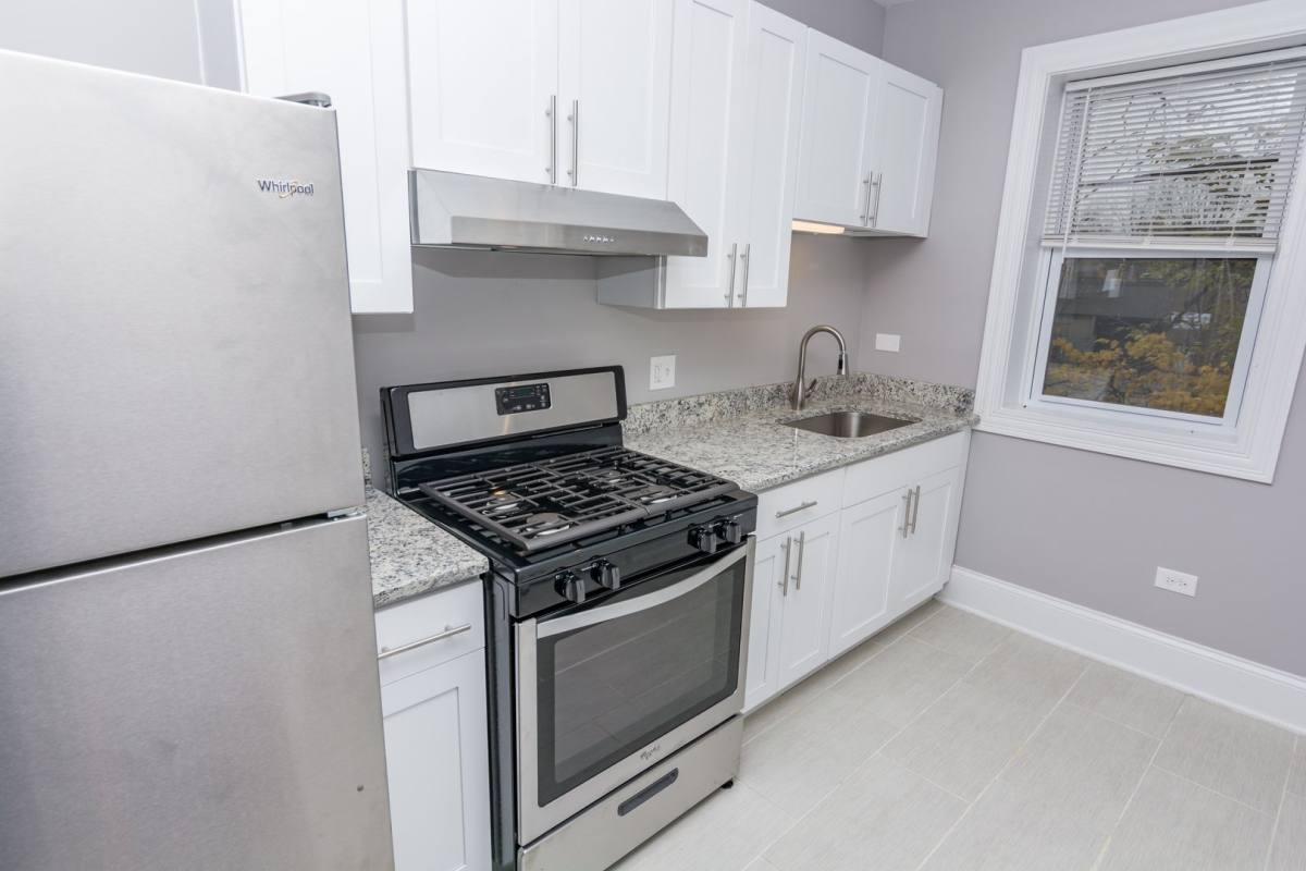 Apartment for rent at 8147 S Ellis Ave #2, Chicago, IL 60619