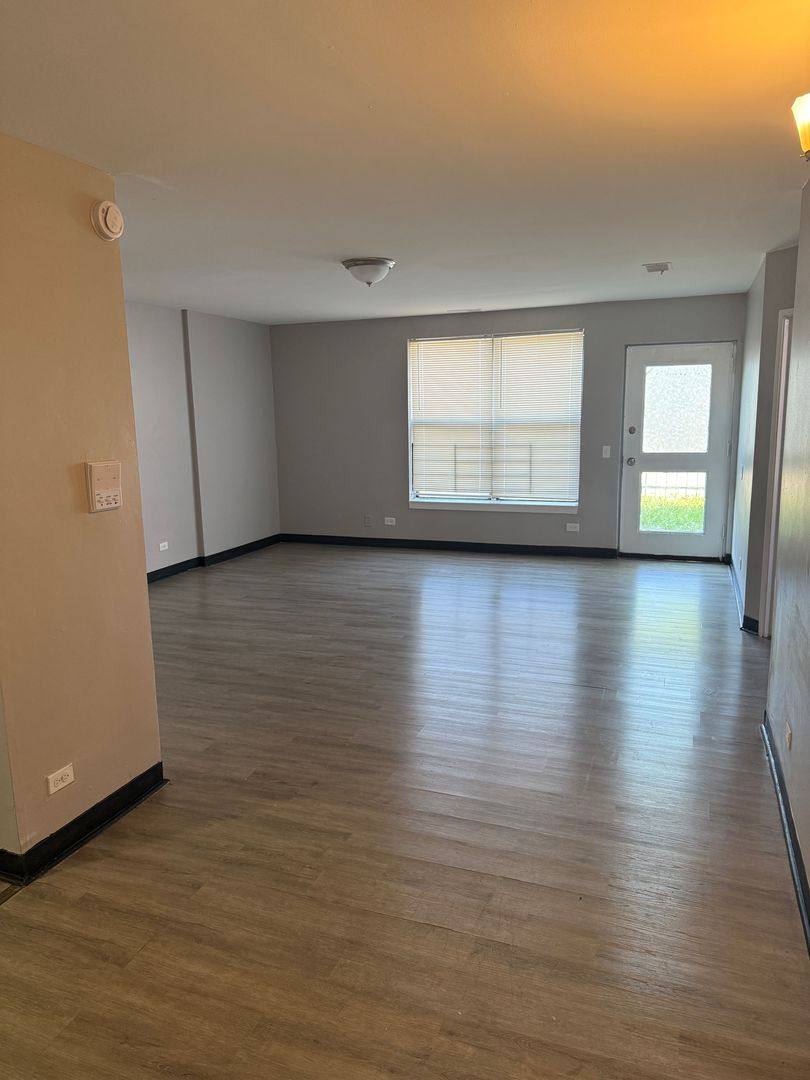 Apartment for rent at 3054 W Madison St #101, Chicago, IL 60612