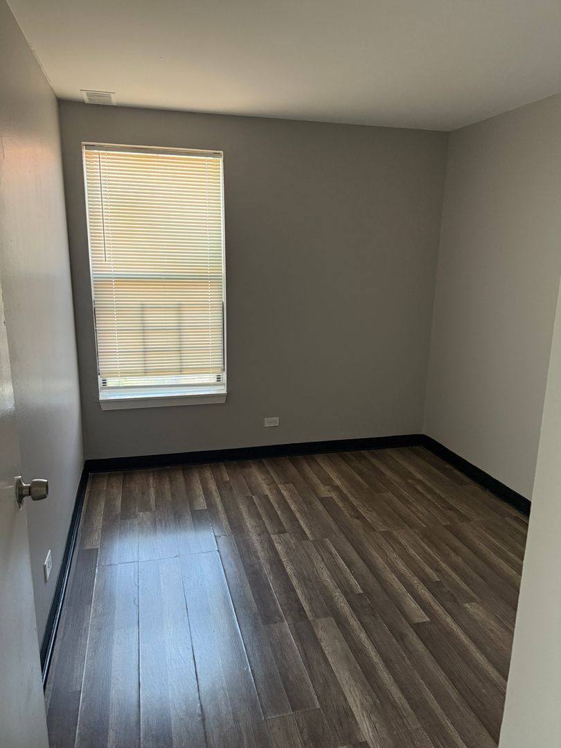 Apartment for rent at 3054 W Madison St #101, Chicago, IL 60612