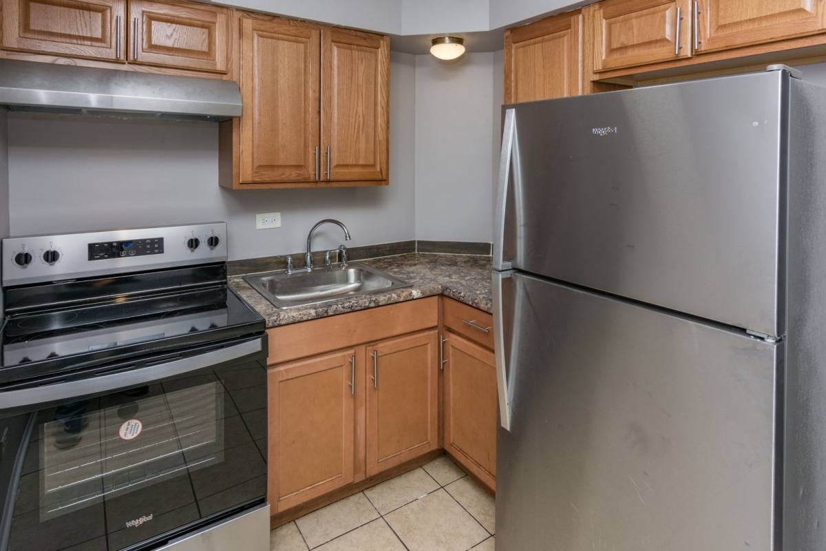 Apartment for rent at 8213 S Exchange Ave #3, Chicago, IL 60617