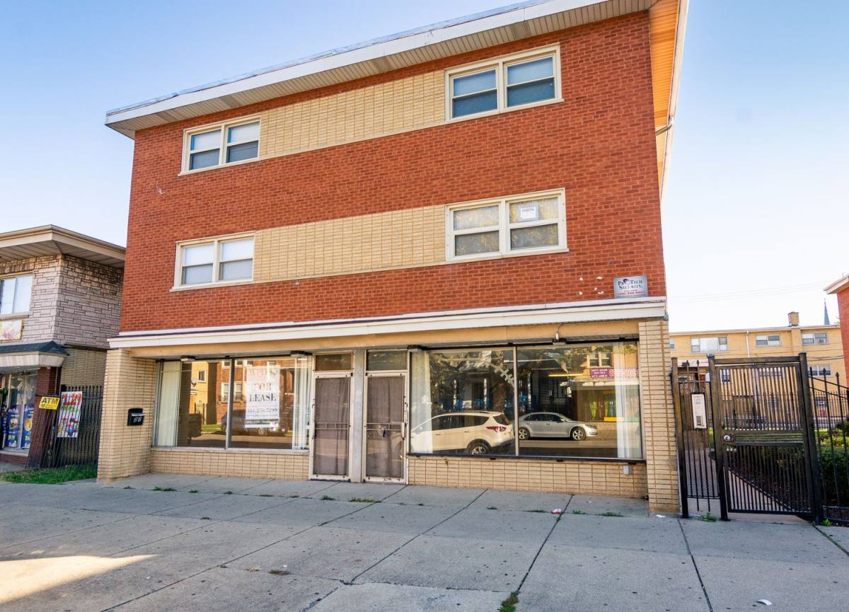 Apartment for rent at 8213 S Exchange Ave #3, Chicago, IL 60617
