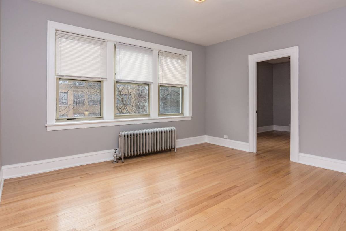 Apartment for rent at 7620 S Phillips Ave #1B, Chicago, IL 60649