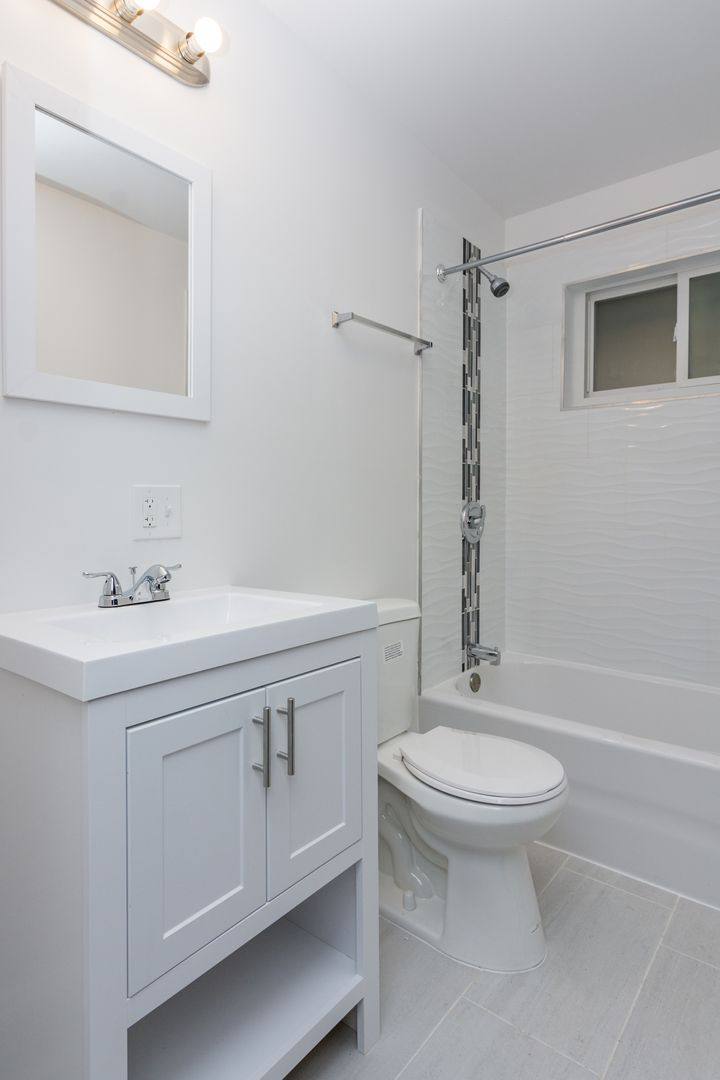 Apartment for rent at 8215 S Ellis Ave #103, Chicago, IL 60619