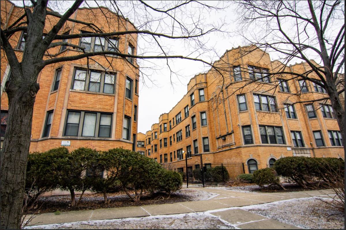 Apartment for rent at 234 N Pine Ave #1N, Chicago, IL 60644