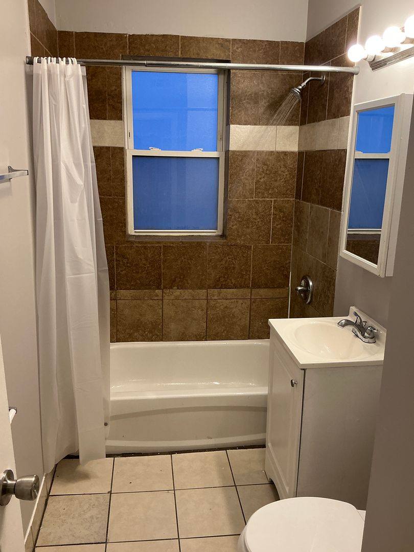Apartment for rent at 7548 S Stewart Ave #2B, Chicago, IL 60620
