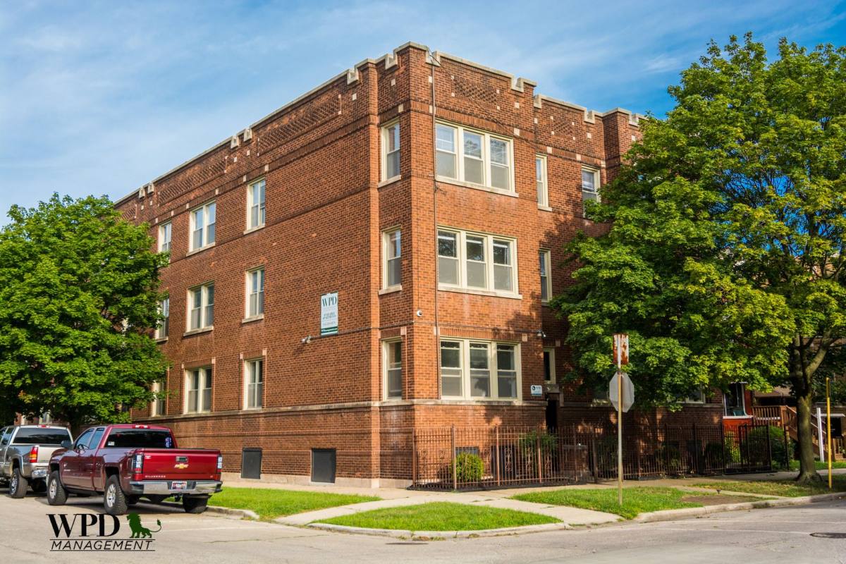 Apartment for rent at 7637 S Colfax #3A, Chicago, IL 60649
