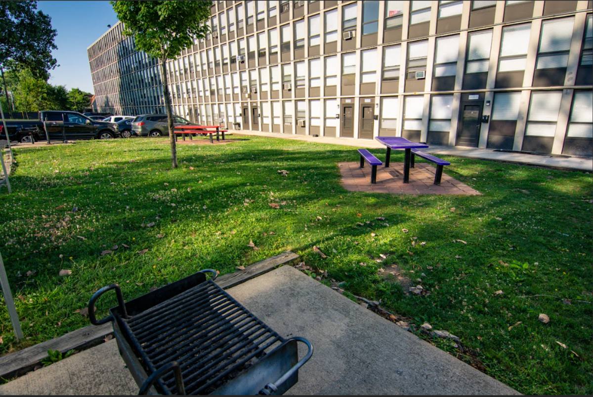 Apartment for rent at 6501 S Lowe Ave, Chicago, IL 60621